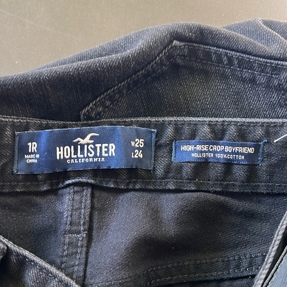 Hollister high rise crop boyfriend washed Black denim in 1R/25/24 with belt - Picture 3 of 7